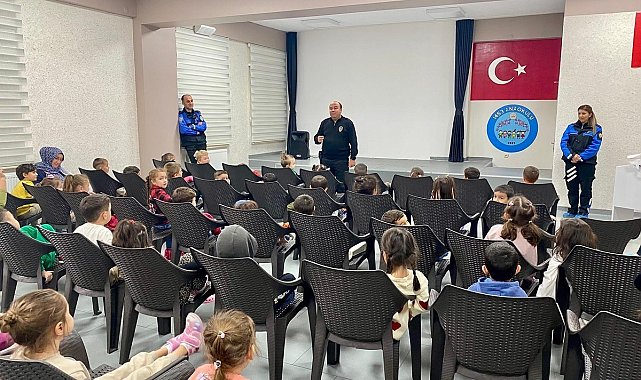 Kütahya'da minik öğrencilere suçtan korunma yöntemleri anlatıldı