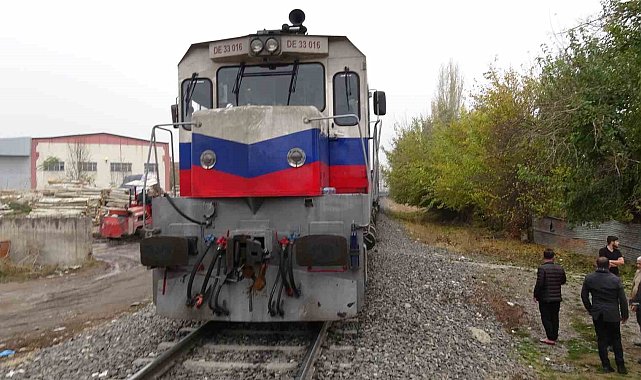 Malatya'da raylara düşen kişi trenin çarpması sonucu yaralandı