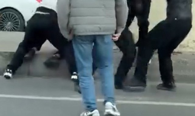 Maltepe E-5'te motorcular arasında çıkan kavgada tekme ve yumruklar havada uçuştu