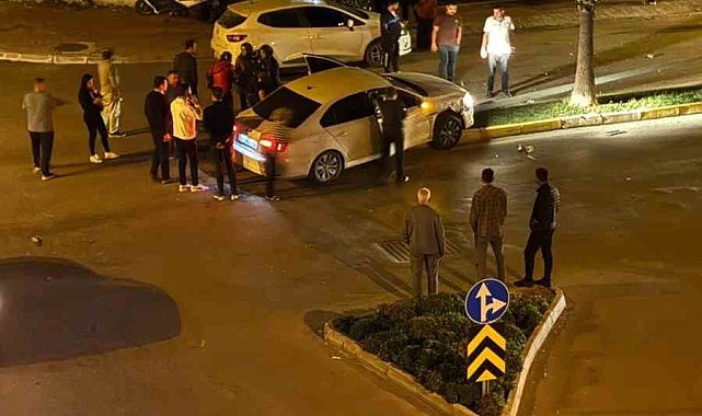 Manavgat'ta otomobiller çarpıştı: 3 yaralı