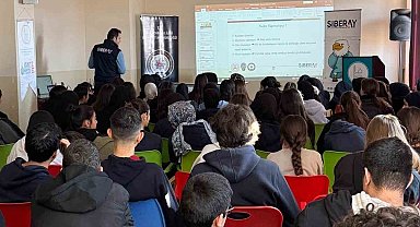 Mardin'de öğrenciler siberay projesi kapsamında bilgilendirildi