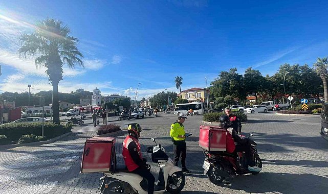 Marmaris'te motorlu kuryeler denetlendi
