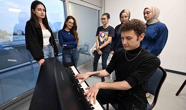 Mersin'de ücretsiz enstrüman kurslarına yoğun ilgi