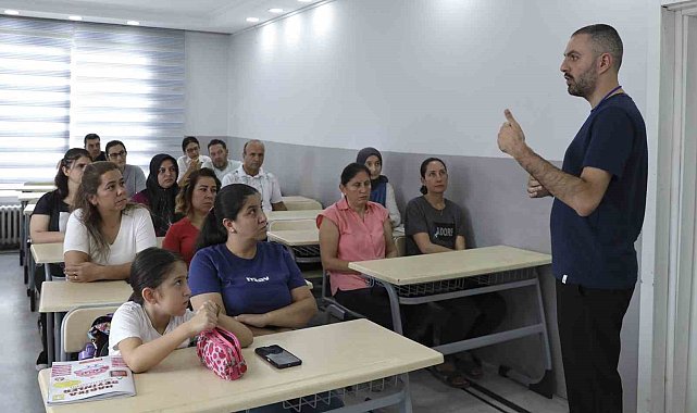 Mersin'de veliler eğitim sürecine dair bilgilendirildi