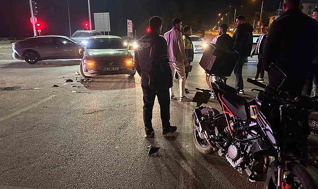 Motosiklet ile otomobil çarpıştı: 1 yaralı