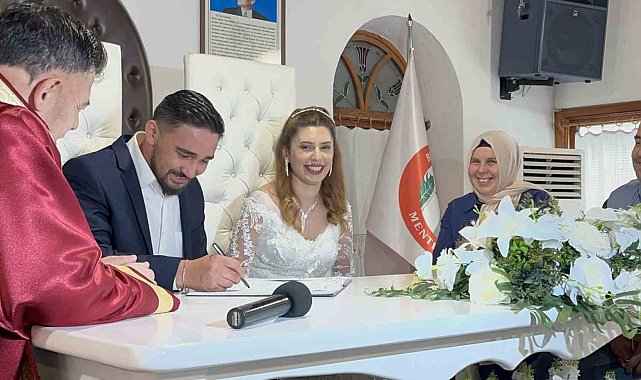 Muğla'da evlilik tarihini özel kılmak isteyen çiftler '11.11' i seçti