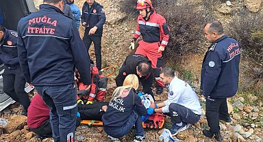 Muğla'da yolcu minibüsü devrildi: 13 yaralı