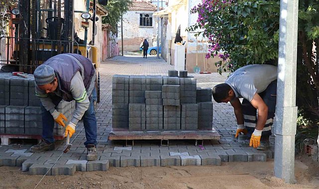 Nazilli Belediyesi Çapahasan'da yolları yeniliyor