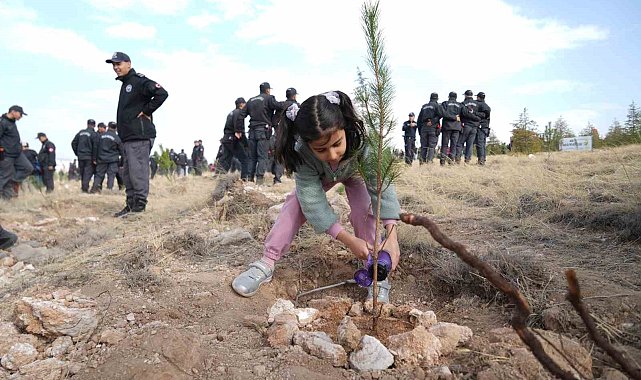 Niğde'de 5 bin fidan toprakla buluşturuldu