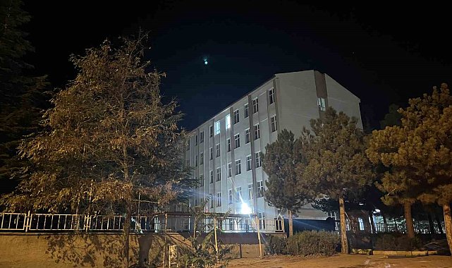 Niğde'de 6 öğrenci yedikleri pastadan sonra hastanelik oldu