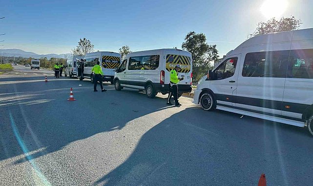 Okul servislerine kış lastiği denetimi