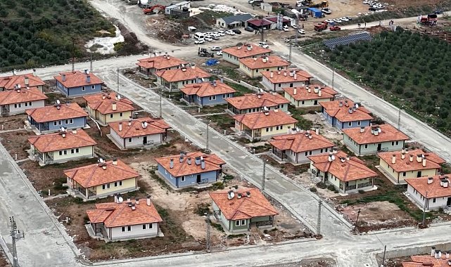 Osmaniye'de 138 deprem köy konutu bir ay içinde teslim edilecek