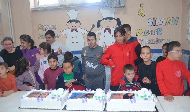 Özel öğrenciler Yeşim Akbaş'ı doğum gününde andı