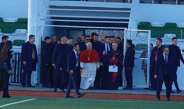 Papa İznik'ten ayrıldı