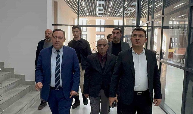 Patnos'ta modern halk kütüphanesi açılışa hazırlanıyor