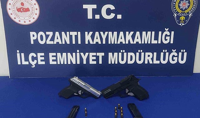 Polisin uygulamasında 2 tabanca ele geçirildi