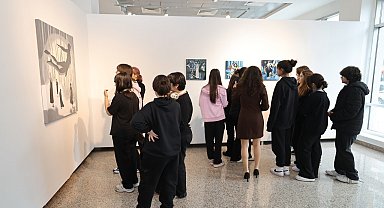 "Varlığın Arayüzü" sergisi Sefaköy Galeri Küp'te