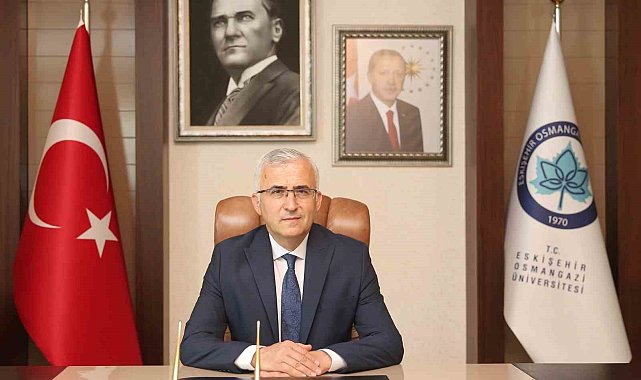 Rektör Çolak: "Milletleri kurtaracak olan yalnız ve ancak öğretmenlerdir"