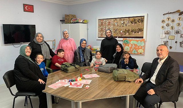 Sakarya Büyükşehir'den Pamukova'da özel öğrencilere anlamlı ziyaret