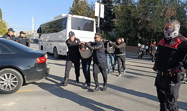 Şanlıurfa'da 1 kişinin öldüğü silahlı kavganın şüphelileri adliyeye sevk edildi