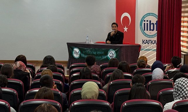 Sarıkamış Kaymakamı Aslantatar, öğrencilerle buluştu