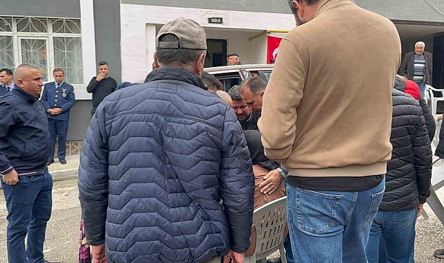 Şehidin ailesi Eskişehir'e döndü, annenin ağıtları yürek dağladı