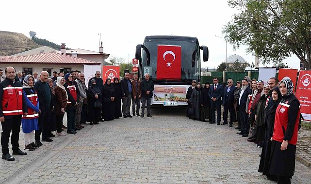 Şehit yakınları "Kahramanların İzinde Anadolu" yolculuğuna uğurlandı