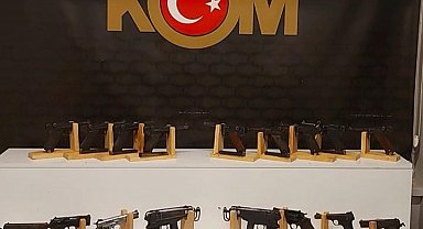 Silah tacirleri yakalandı