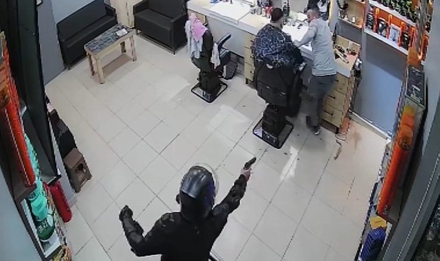 Sinop'ta berber dükkanına silahlı saldırı: O anlar kamerada