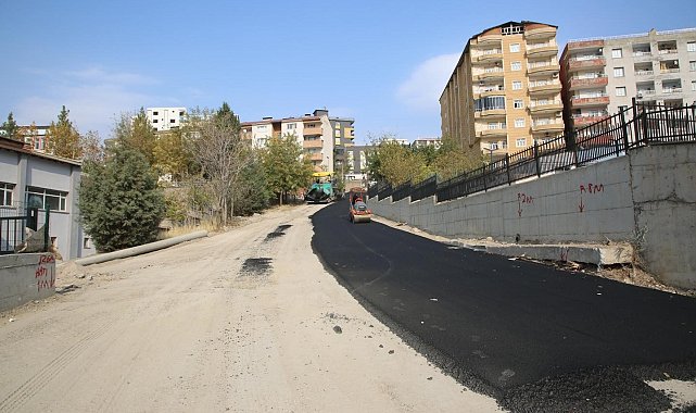 Şırnak Belediyesi, iki hastane arasında yeni imar yolunu hizmete açtı