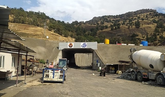 Şırnak-Van yolunda çalışmalar hızlandı