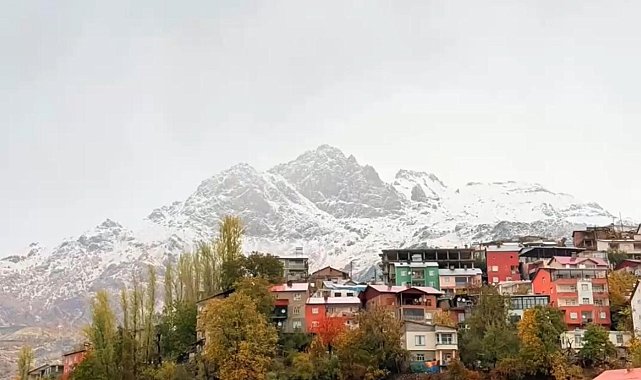 Şırnak'ta kar yağışı etkili oldu: Beytüşşebap beyaza büründü