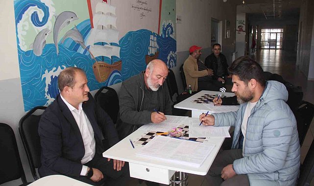 Sivas'ta öğrenciler ve veliler kan bağışı için seferber oldu