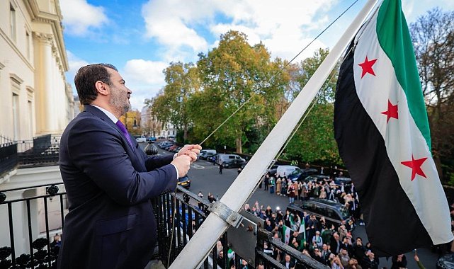 Suriye'nin Londra Büyükelçiliği 13 yıl sonra yeniden açıldı