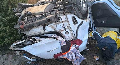 Takla atan otomobil sürücüsü hayatını kaybetti