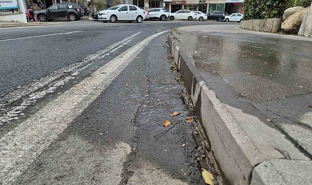 Tekirdağ'da su patlağı milli serveti caddeye akıttı: Tonlarca içme suyu heba oldu