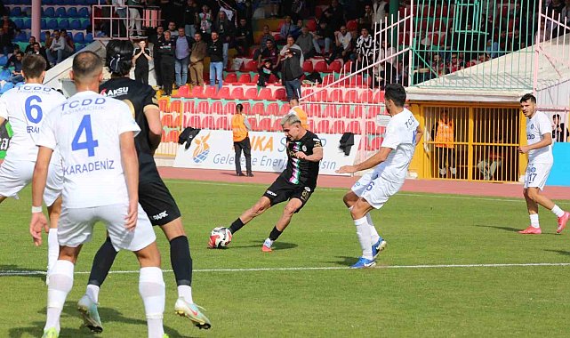 TFF 2. Lig: Isparta 32 Spor: 4 - Ankara Demirspor: 0