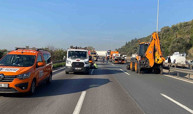 Tır kazası TEM'i kilitledi