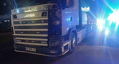 Tırın çarptığı kadın ağır yaralandı