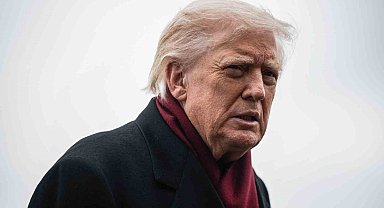 Trump: "Venezuela ve çevresindeki hava sahasının tamamen kapalı olduğunu dikkate alın"