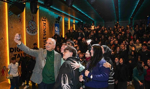 Ümraniye'de "Motivasyon Buluşmaları" gençlerle yeni sezona başladı