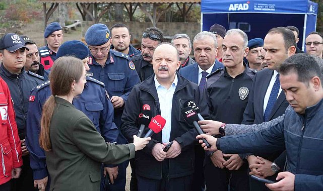 Vali Dallı'dan kayıp anne ve oğlu hakkında açıklama: "Tüm ihtimalleri değerlendiriyoruz"