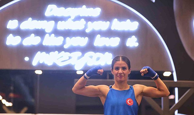 Vanlı sporcu Evin Erginoğuz, Türkiye'ye altın madalya getirdi