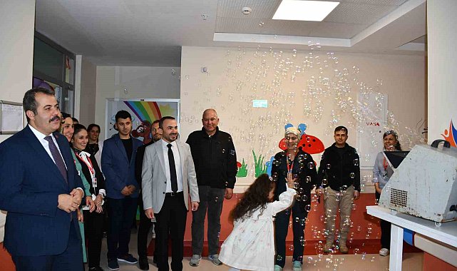 Vezirköprü Devlet Hastanesi'nde çocuklara moral etkinliği