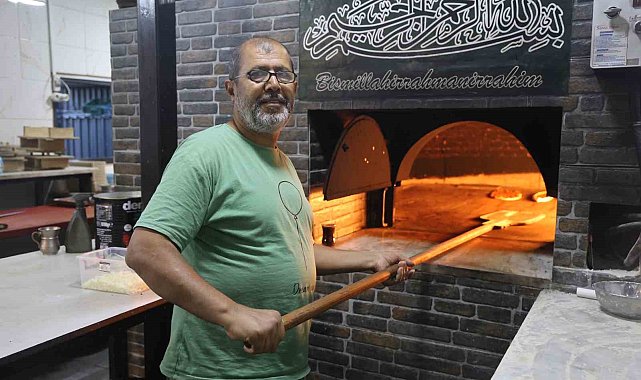 Yılların ustasının deprem anında canından önce fırın küreğini düşündüğü anlar kamerada