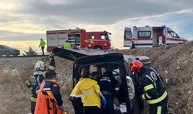 Yoldan çıkan otomobil tarlaya uçtu; 2 yaralı
