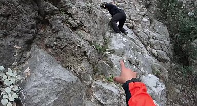 Yürüyüşe çıktıkları dağda mahsur kaldılar, yardımlarına JAK ve AFAD ekibi yetişti