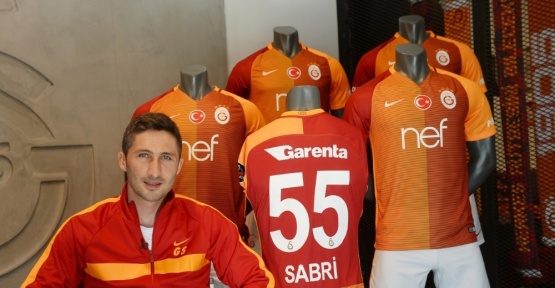 Sabri Sarıoğlu: “Galatasaraylı olmanın gururunu taşıyorum”