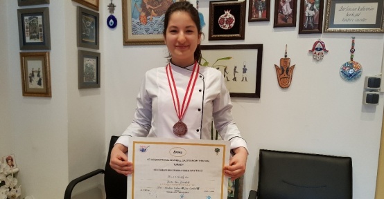 ’Baharatlı Balkabaklı Turta’ bronz madalya kazandırdı