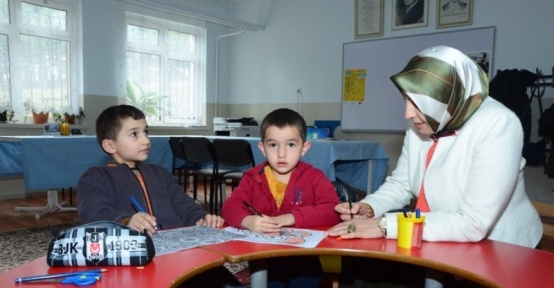 İl Milli Eğitim Müdürü Fazilet Durmuş, Pazaryeri ilçesinde bazı okulları ziyaret etti